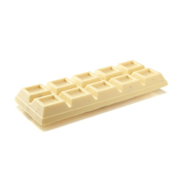 tavolone latte bianco e nocciole intere